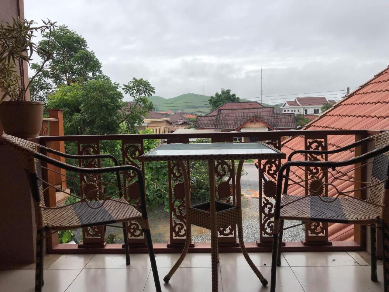 Pukyo Bed And Breakfast Belgian Lao Ban Nangoy Eksteriør bilde